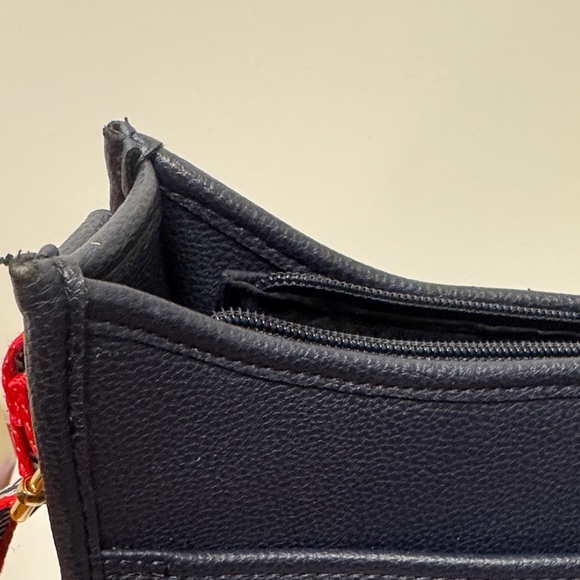 Tommy Hilfiger Navy Blue Monogram Crossbody Bag 45” Total Strap Length - Picture 4 of 16